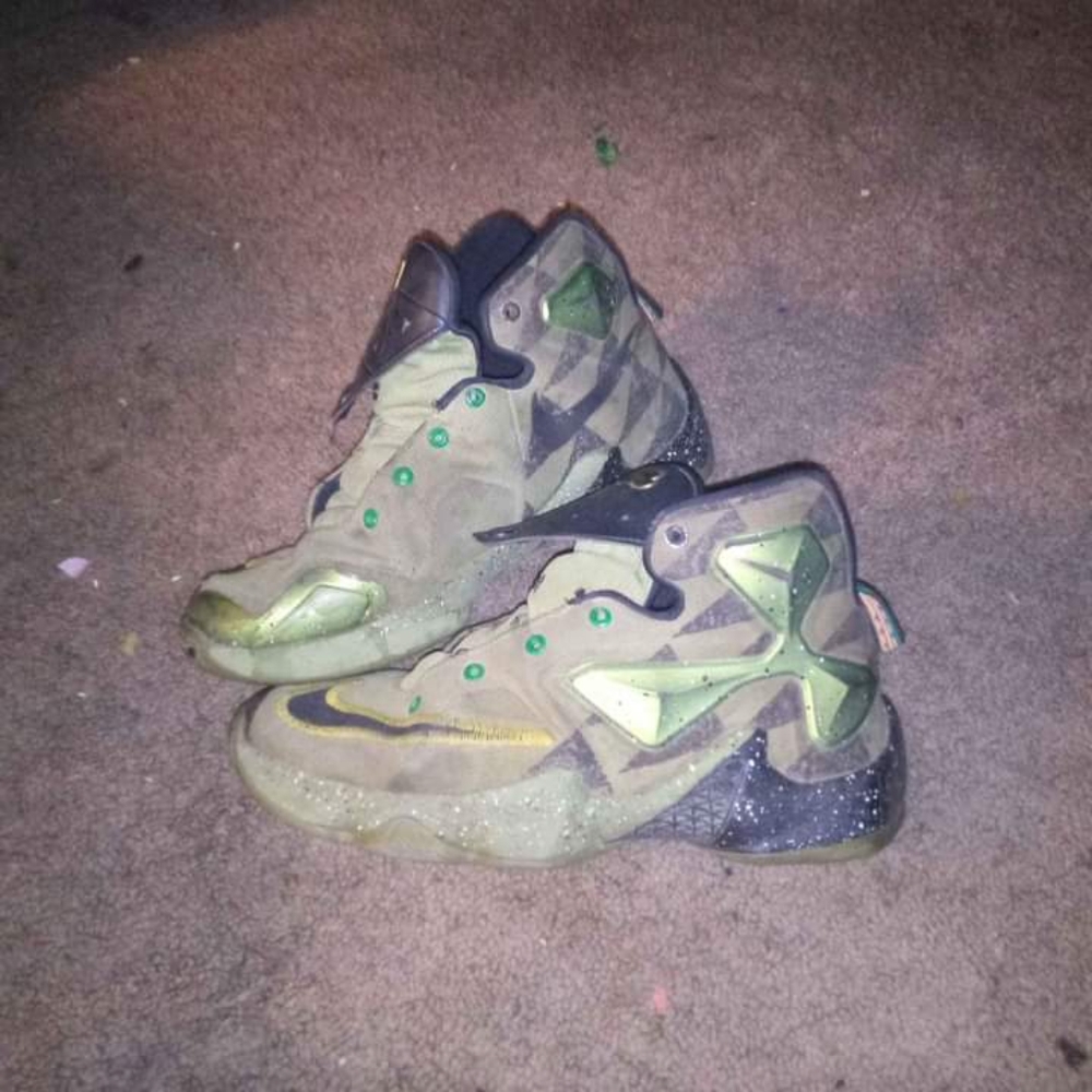 Limited special edition lebron james AKRONITES